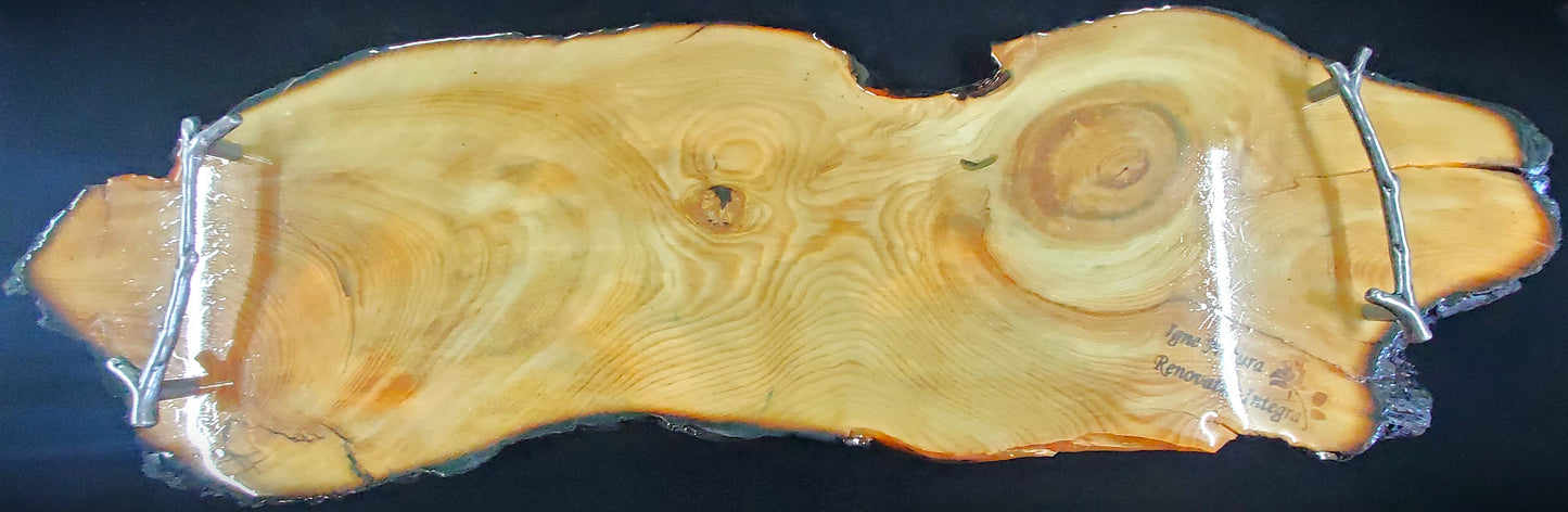 Pine with resin Dixie remnant snack board